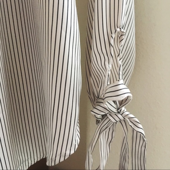 Ivory satin stripe off-shoulder top    - Picture 3 of 8